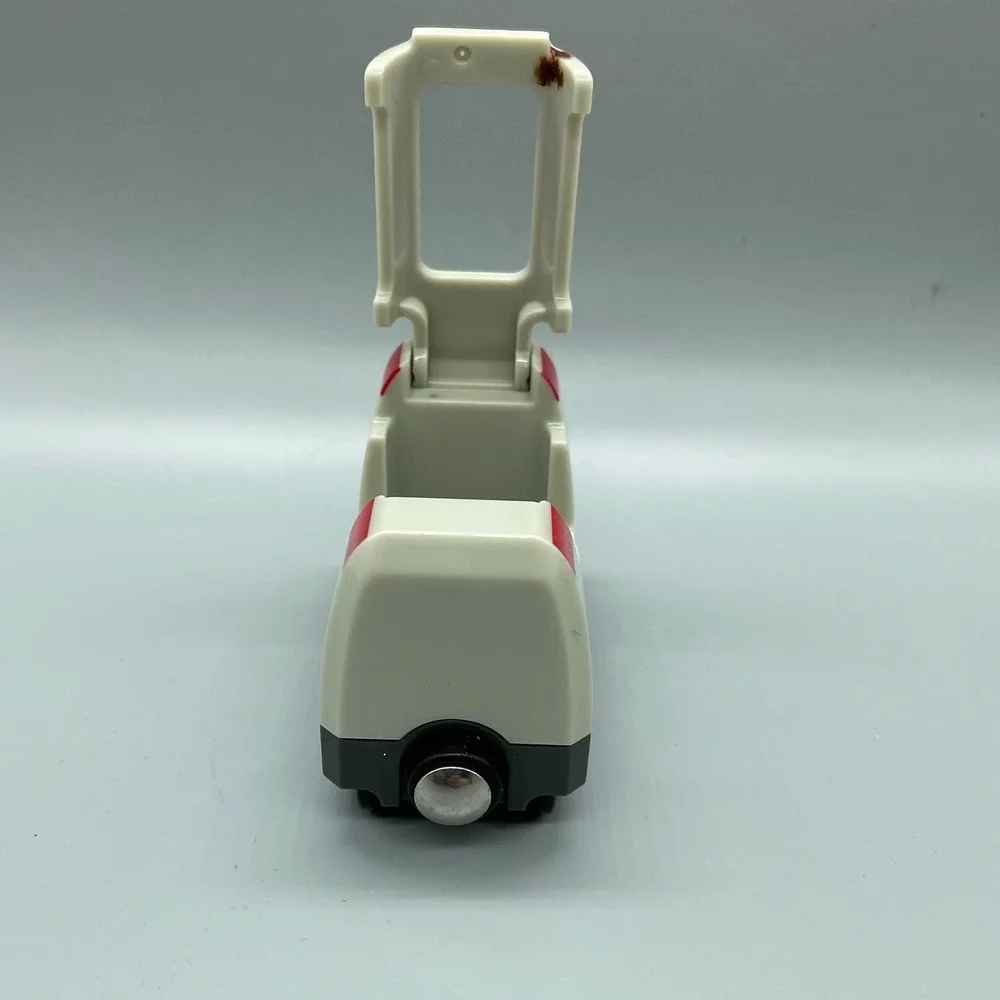 Brio LS 208 Passenger Train Car Magnetic Wooden Railway White Red Grey 208‎